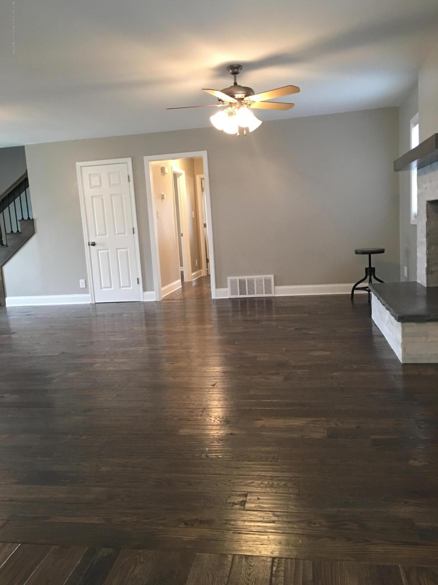 8675 Millbranch Road Southaven, MS 38671 - Photo 5 of 17 IMG_3007