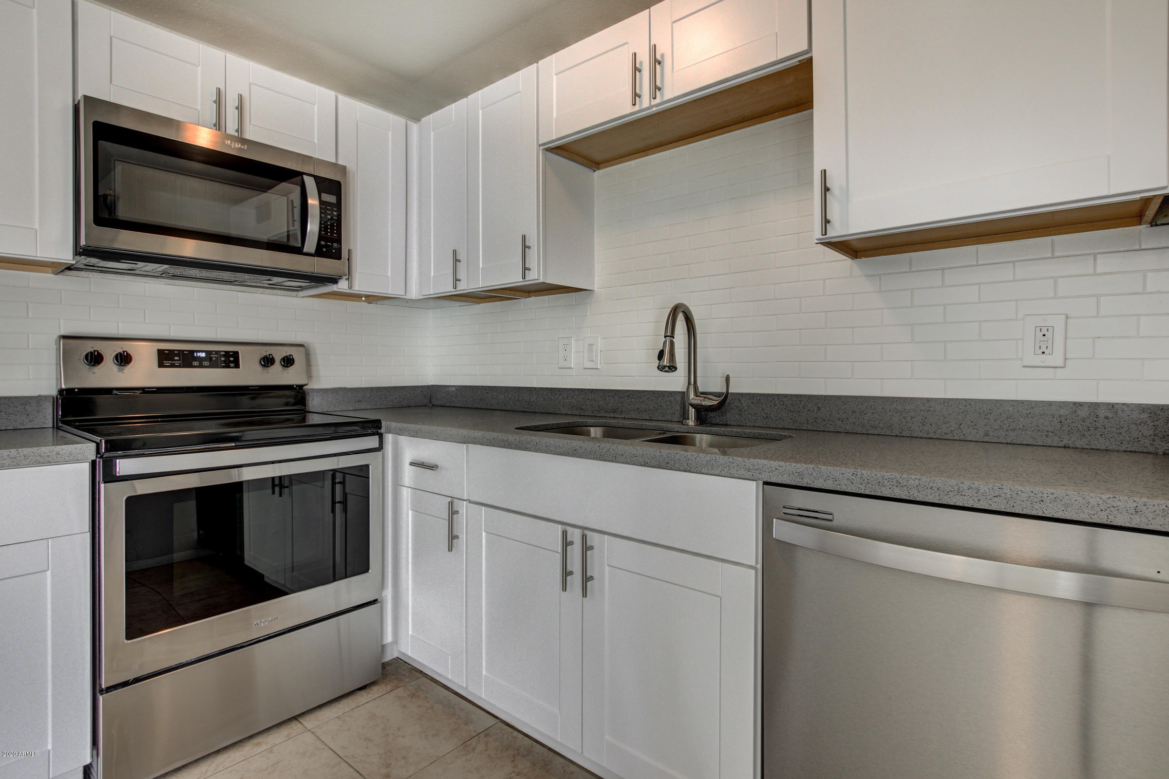 1627 West Thunderbird Road Phoenix, AZ 85023 - Photo 12 of 36 1627 W Thunderbird Rd-13