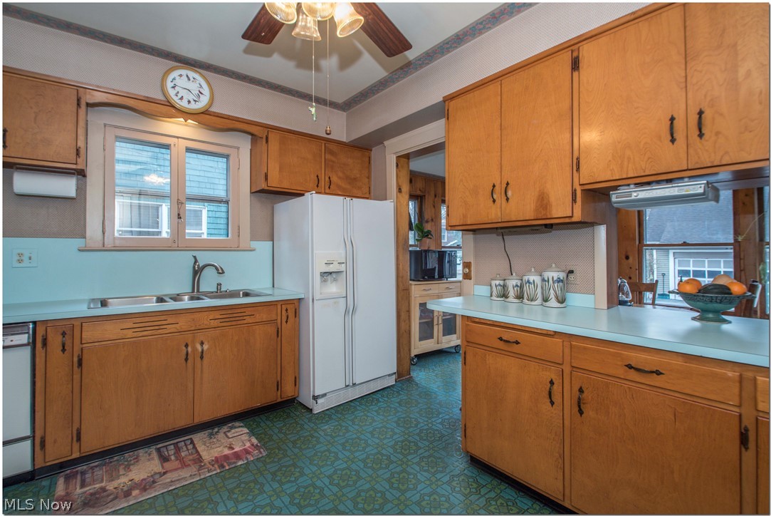 2818 Corydon Road Cleveland, OH 44118 - Photo 13 of 35
