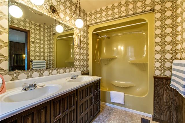6085 Alvin Sperry Road Mount Juliet, TN 37122 - Photo 9 of 20 master bath with double vanities