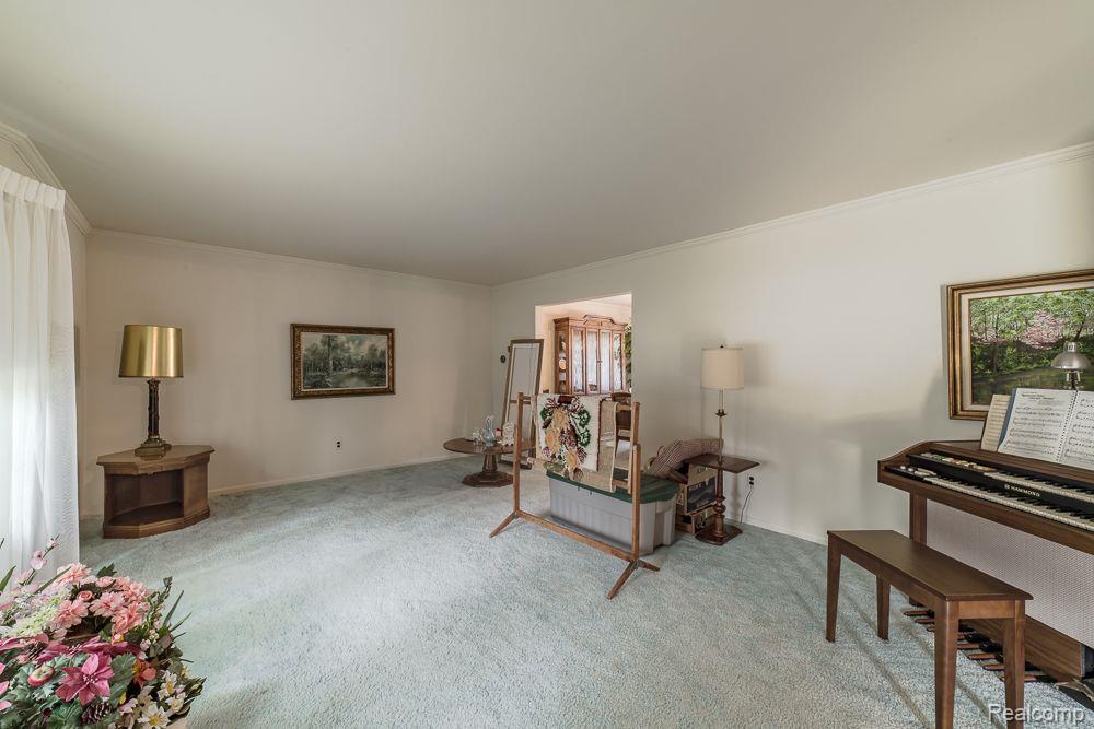 35578 Springvale Street Farmington, MI 48331 - Photo 7 of 50 Gallery Image 7
