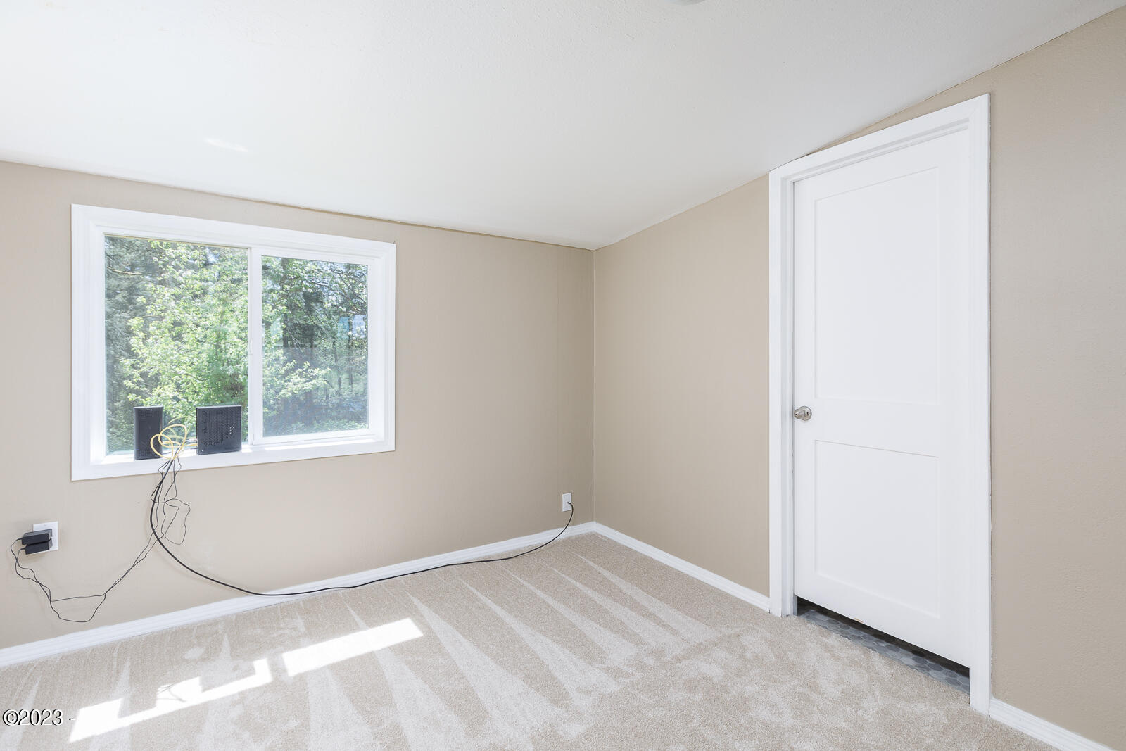 230 Elk City Road Toledo, OR 97391 - Photo 11 of 40 -10