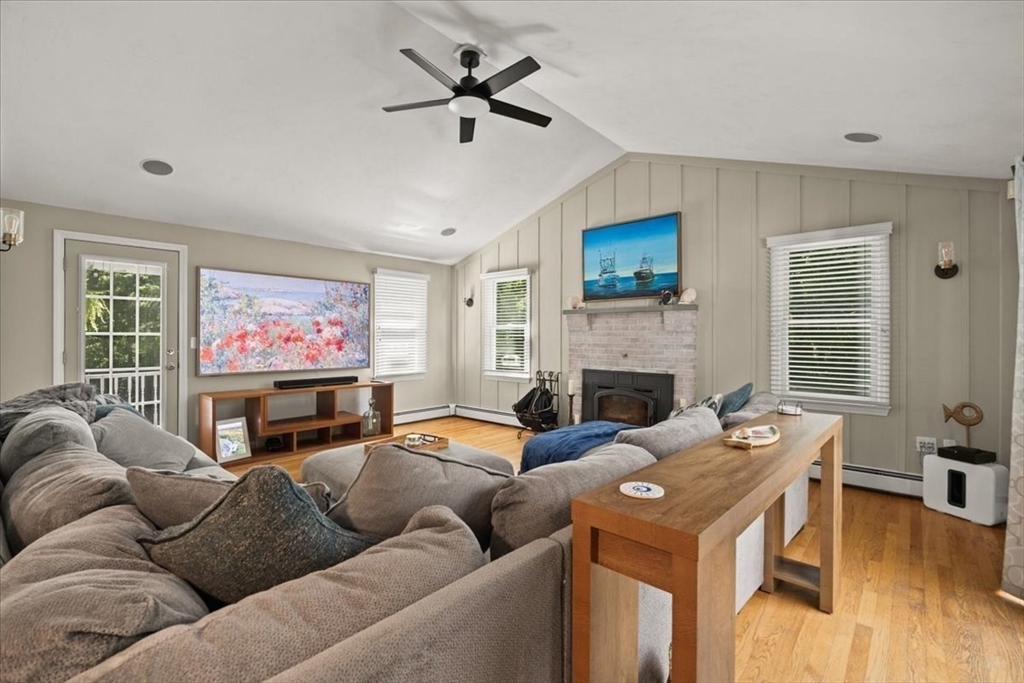 136 Paradise Lane Rochester, MA 02770 - Photo 12 of 40