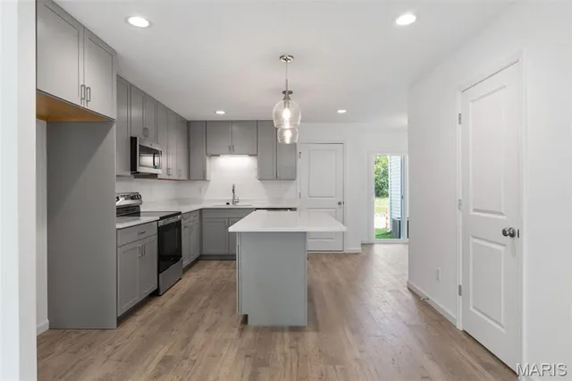 $334,406 | 401 Sunset Hollow Drive, Wentzville, MO 63385