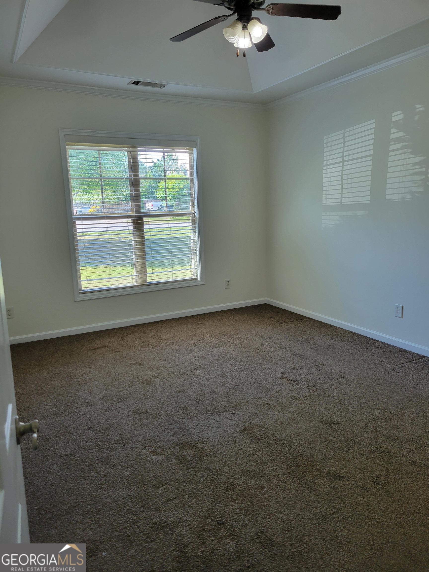175 Spinner Drive Jefferson, GA 30549 - Photo 25 of 34 an empty room with a window