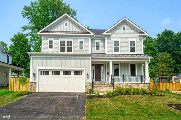 $2,249,900 | 115 St Andrews Drive Northeast, Vienna, VA 22180