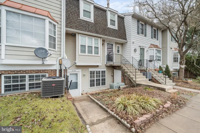 $380,000 | 4139 Placid Lake Court, Unit 53F, Chantilly, VA 20151