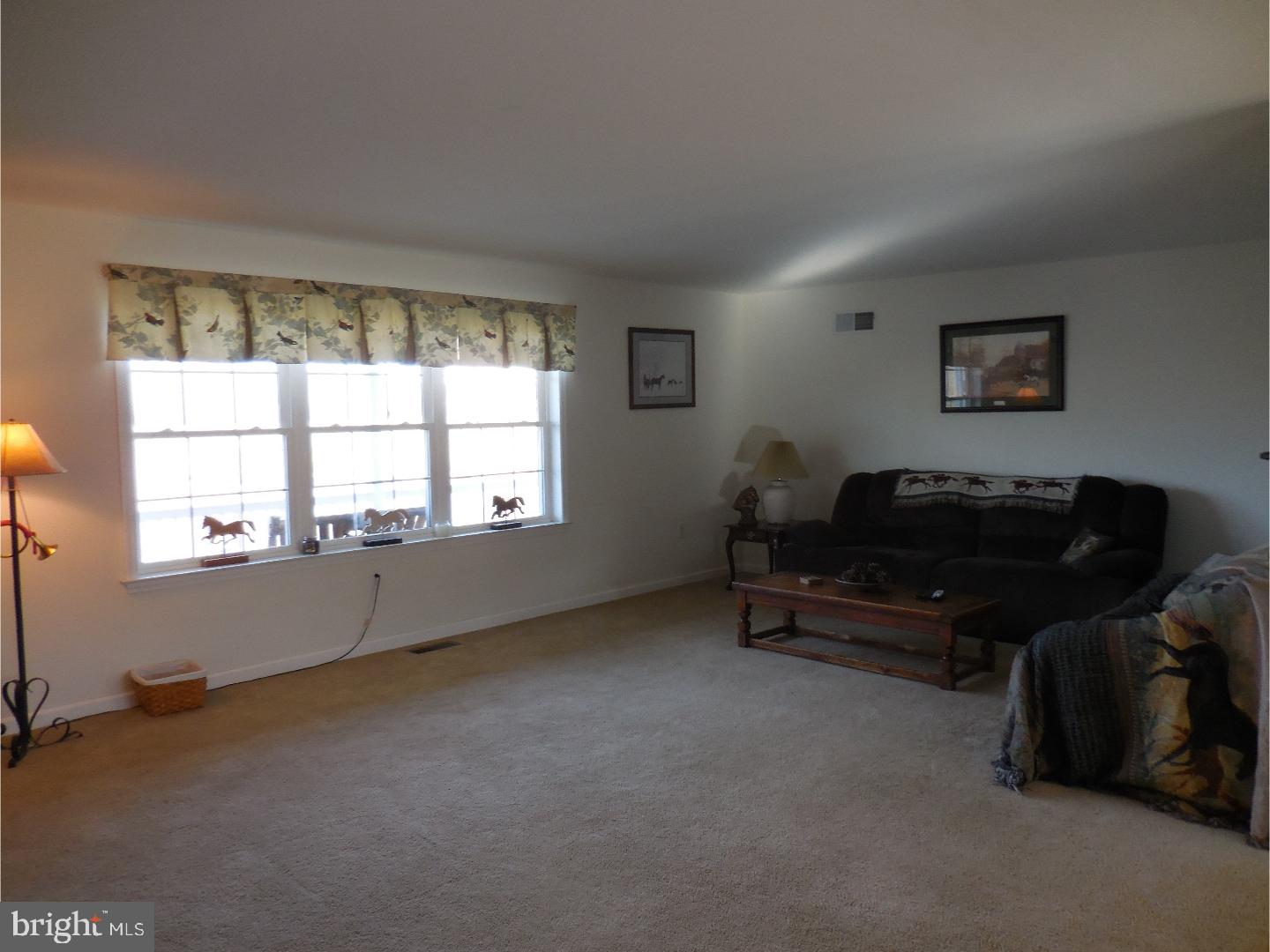 900 Grears Corner Road Townsend, DE 19734 - Photo 3 of 18 Living Room