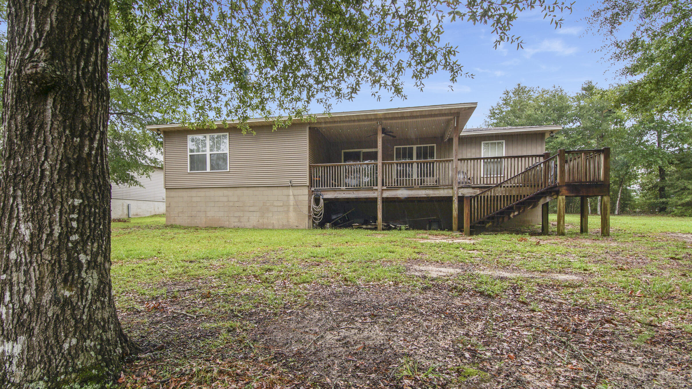 561 Hunters Ridge Road DeFuniak Springs, FL 32433 - Photo 4 of 33 DSC02101