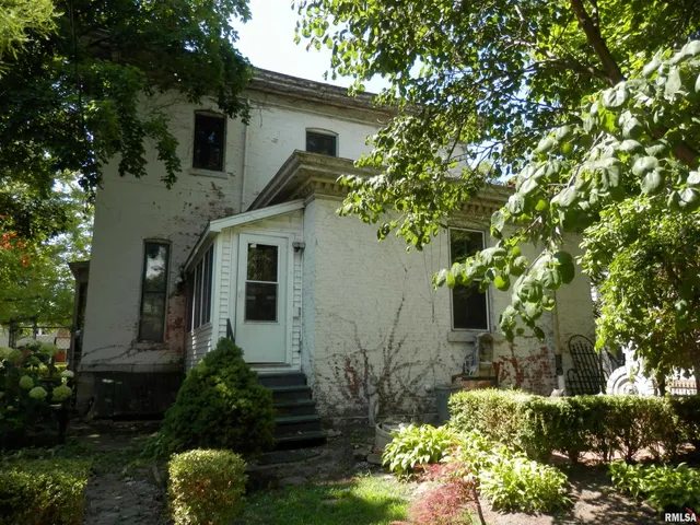 $134,900 | 310 East Broadway, Monmouth, IL 61462