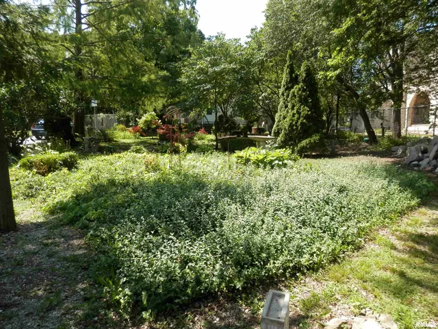 $134,900 | 310 East Broadway, Monmouth, IL 61462