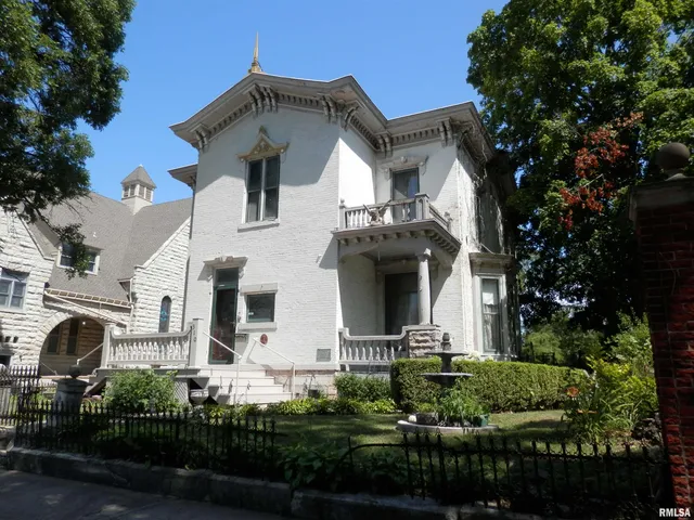 $134,900 | 310 East Broadway, Monmouth, IL 61462