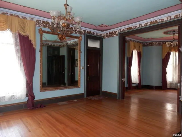 $134,900 | 310 East Broadway, Monmouth, IL 61462