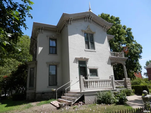 $134,900 | 310 East Broadway, Monmouth, IL 61462