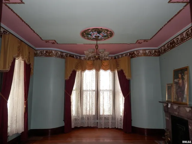 $134,900 | 310 East Broadway, Monmouth, IL 61462