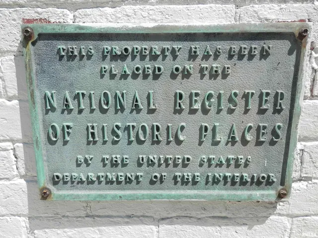 $134,900 | 310 East Broadway, Monmouth, IL 61462