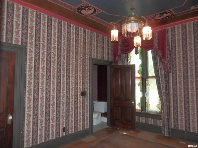 $134,900 | 310 East Broadway, Monmouth, IL 61462