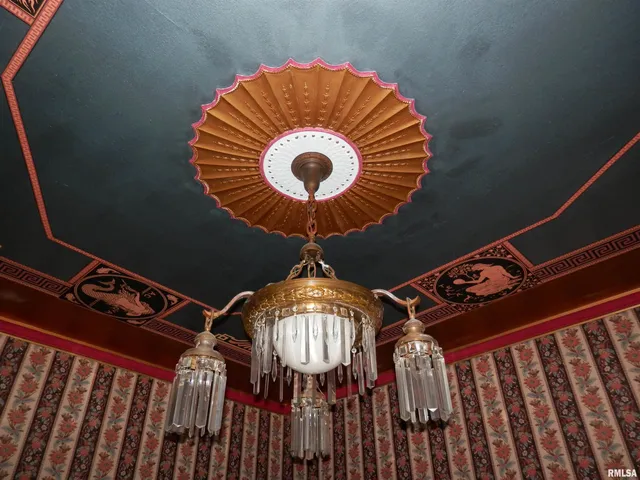 $134,900 | 310 East Broadway, Monmouth, IL 61462