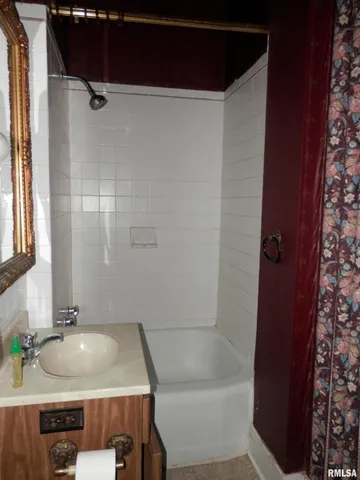 $134,900 | 310 East Broadway, Monmouth, IL 61462