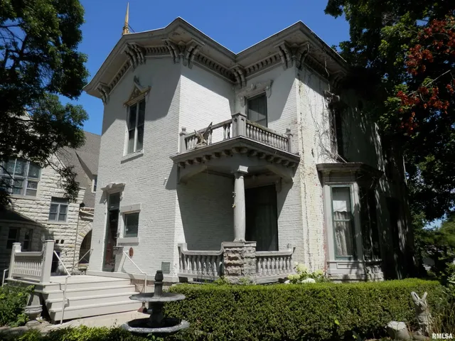 $134,900 | 310 East Broadway, Monmouth, IL 61462