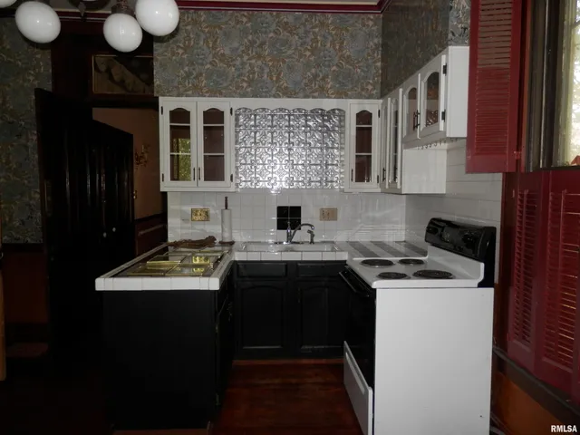 $134,900 | 310 East Broadway, Monmouth, IL 61462