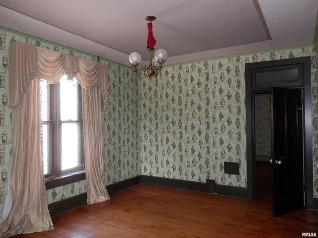 $134,900 | 310 East Broadway, Monmouth, IL 61462