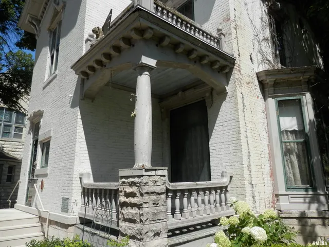 $134,900 | 310 East Broadway, Monmouth, IL 61462