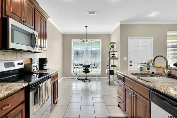 $1,795 | 112 Letha Court, Tyler, TX 75702