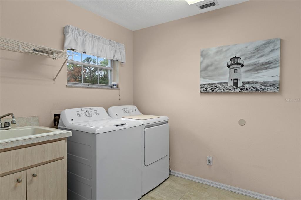 15 Byrsonima Loop Homosassa, FL 34446 - Photo 36 of 70