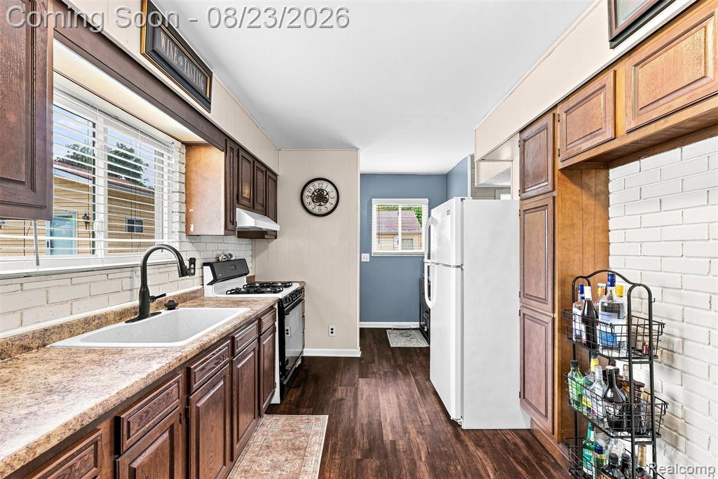 2083 Dutcher Road Flint, MI 48532 - Photo 12 of 27 Gallery Image 12