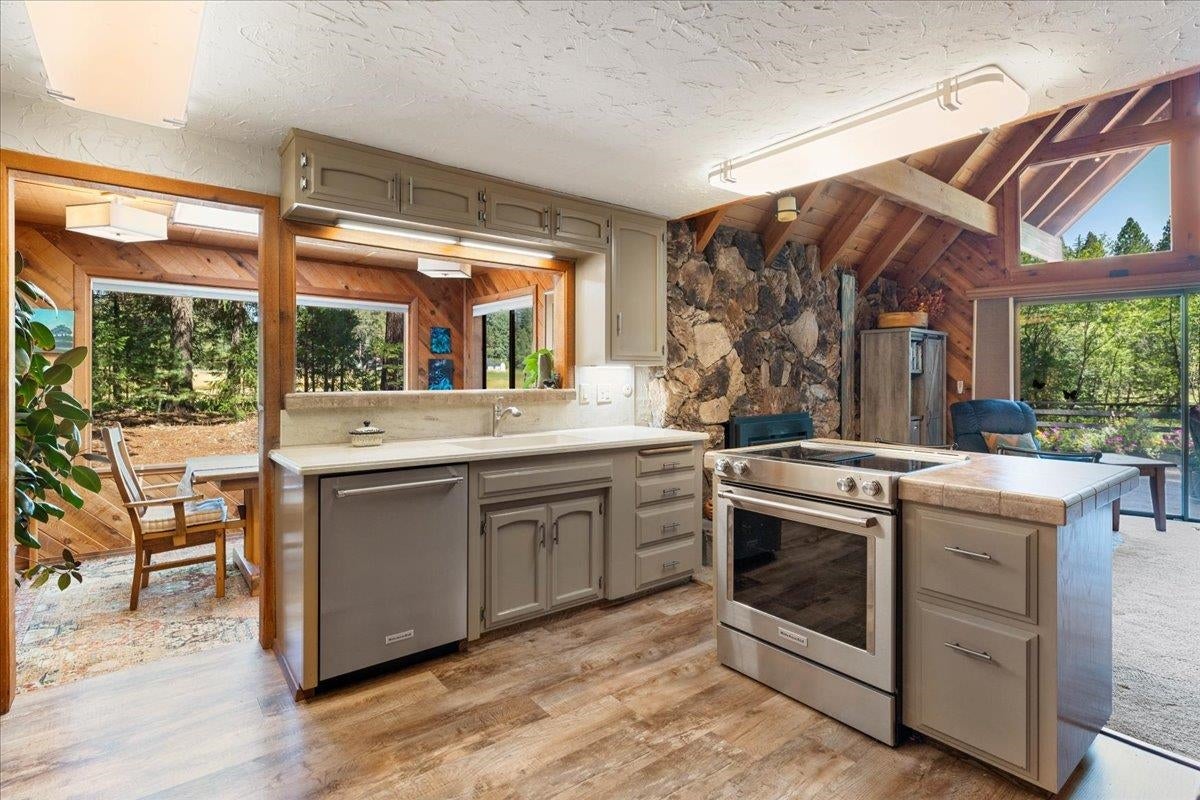 1644 North Shasta Ranch Road Mount Shasta, CA 96067 - Photo 13 of 44 Gallery Image 13