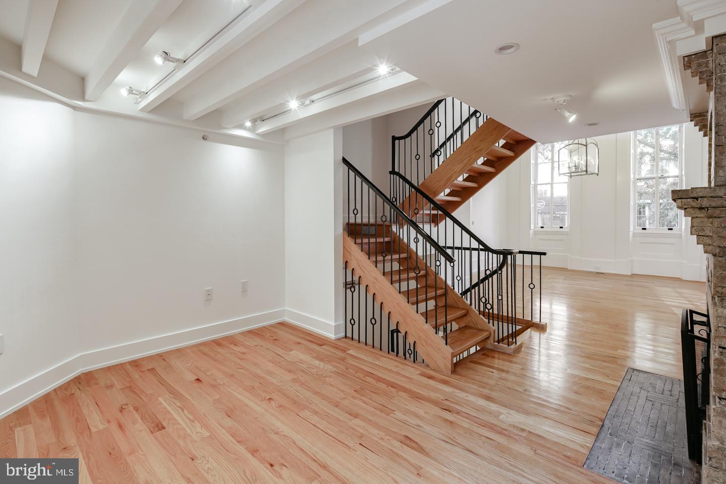 1508 Pine Street, Unit A Philadelphia, PA 19102 - Photo 13 of 23