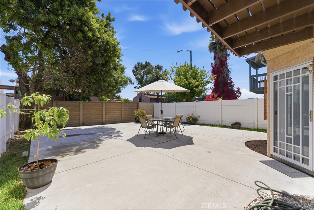 700 West Almond Street Compton, CA 90220 - Photo 56 of 68 a view of a patio with furniture and plants