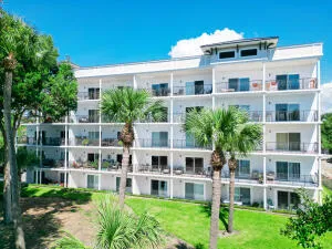 $2,825 | 113 Brooks Street Southeast, Unit 204, Fort Walton Beach, FL 32548