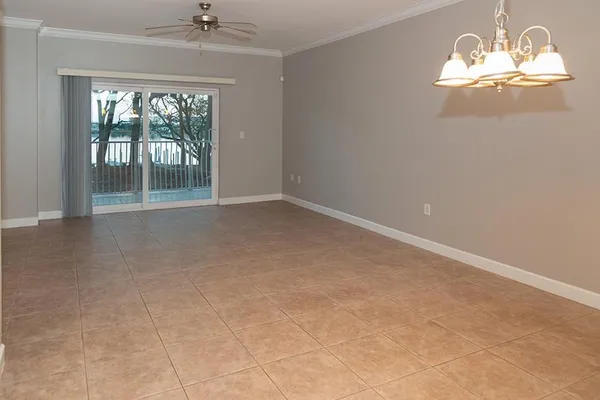 $2,825 | 113 Brooks Street Southeast, Unit 204, Fort Walton Beach, FL 32548