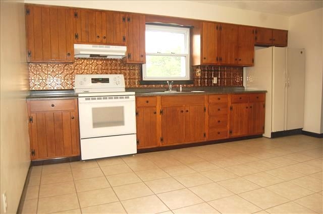 5377 Crowville Road Boonville, IN 47601 - Photo 3 of 30