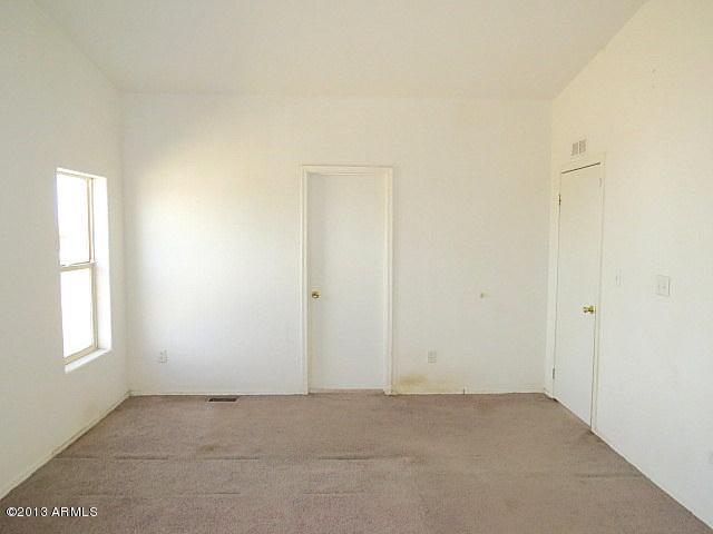 18721 West Rustler Road Buckeye, AZ 85326 - Photo 30 of 61 023-322741 - master bedroom-004