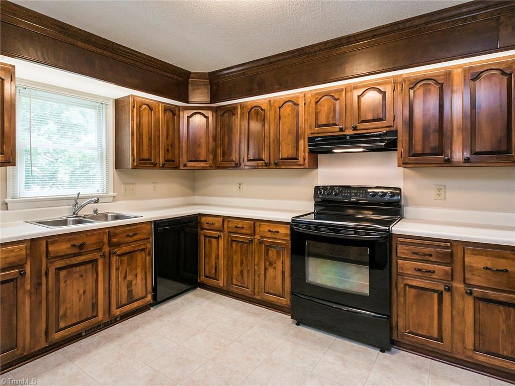 4604 Charlottesville Road Greensboro, NC 27410 - Photo 6 of 30 Gallery Image 6
