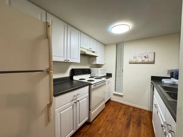 $150,000 | 3500 Tangle Brush Drive, Unit 7, The Woodlands, TX 77381