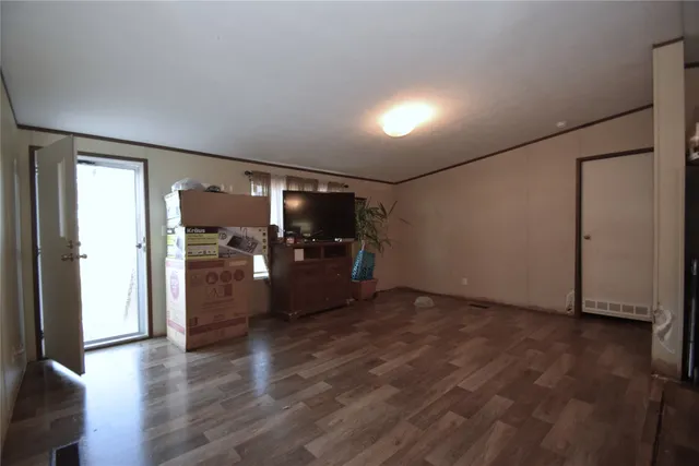 a view of a white building