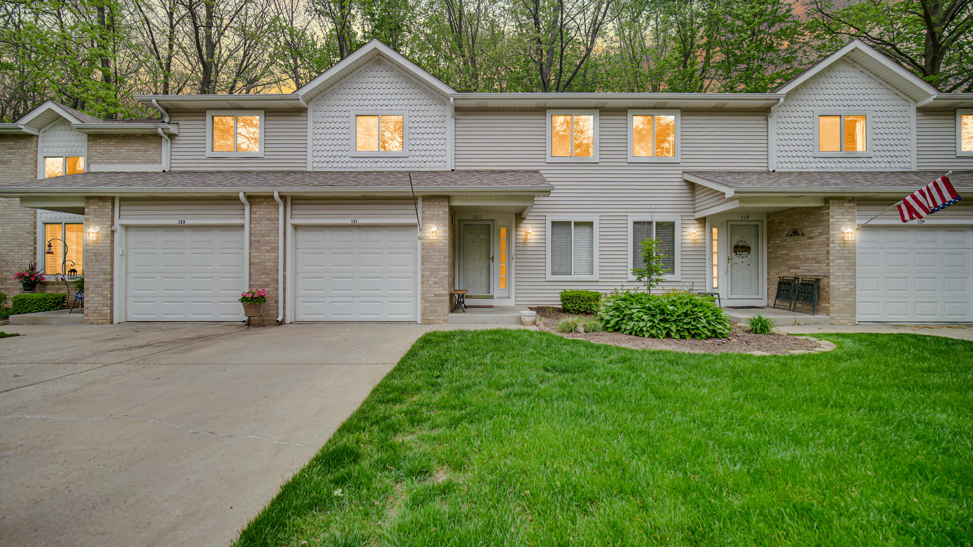 121 Indian Ridge Michigan City, IN 46360 - Photo 1 of 24 1920x1080