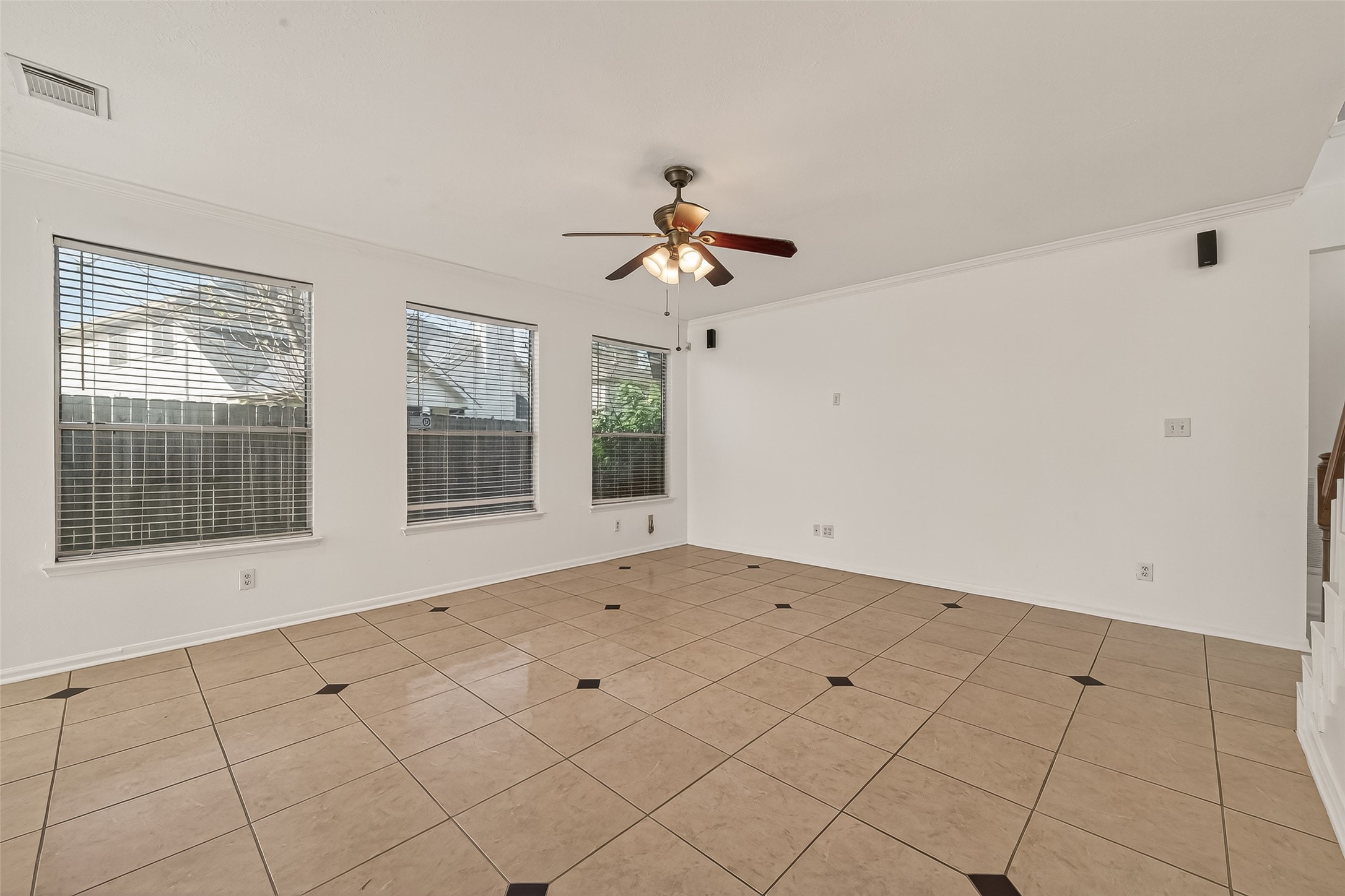 16315 April Ridge Drive Houston, TX 77083 - Photo 8 of 48