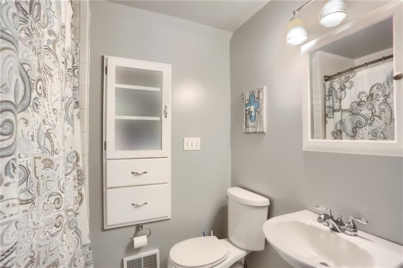 145 Williams Road Butler, PA 16001 - Photo 14 of 25 Gallery Image 14