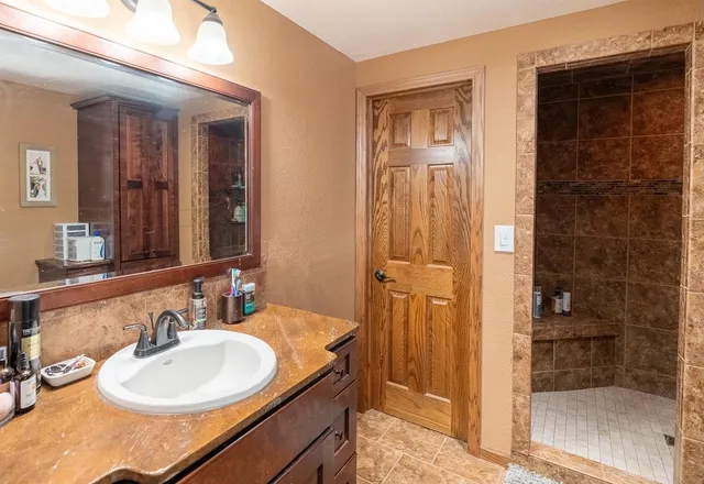 $233,900 | 136 1st Avenue West, Alden, MN 56009