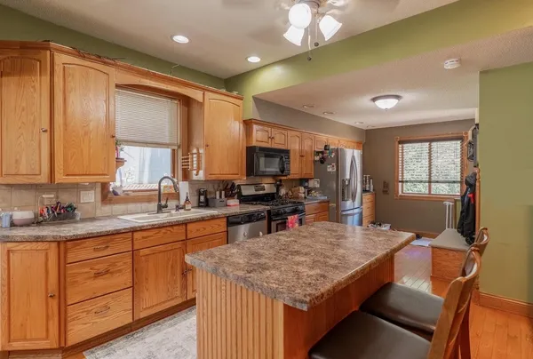 $233,900 | 136 1st Avenue West, Alden, MN 56009