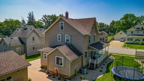 $233,900 | 136 1st Avenue West, Alden, MN 56009