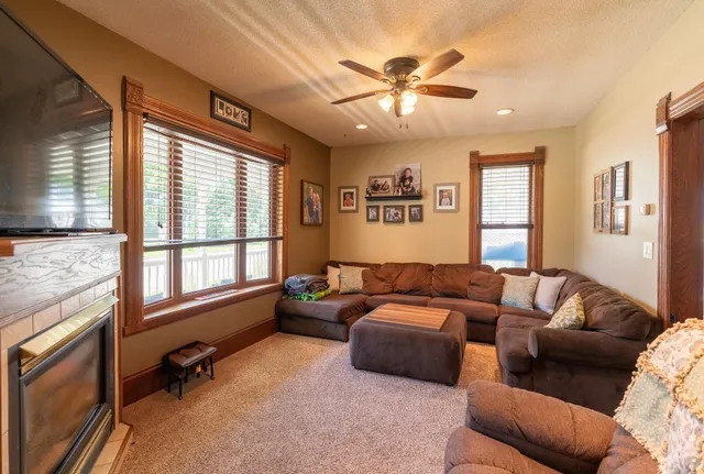 $233,900 | 136 1st Avenue West, Alden, MN 56009