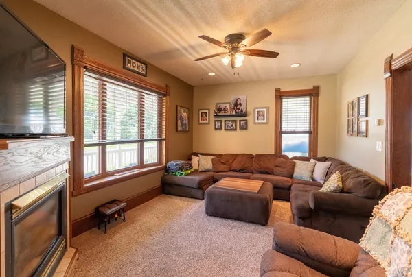 $233,900 | 136 1st Avenue West, Alden, MN 56009