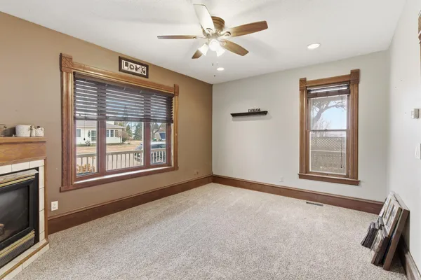 $233,900 | 136 1st Avenue West, Alden, MN 56009