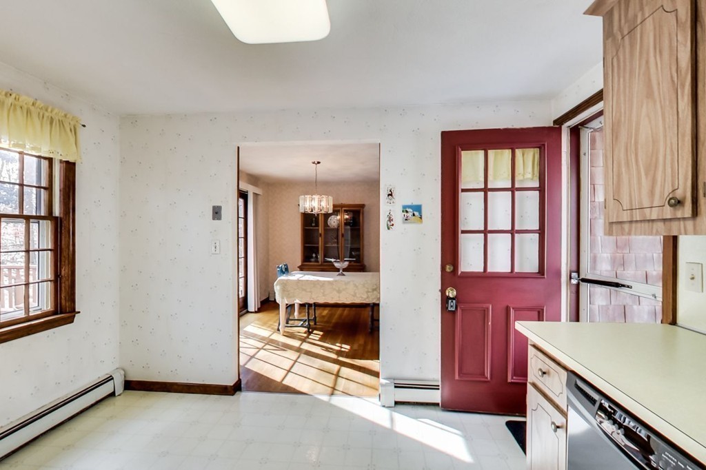 49 Great Rock Road Hanover, MA 02339 - Photo 4 of 24 Gallery Image 4